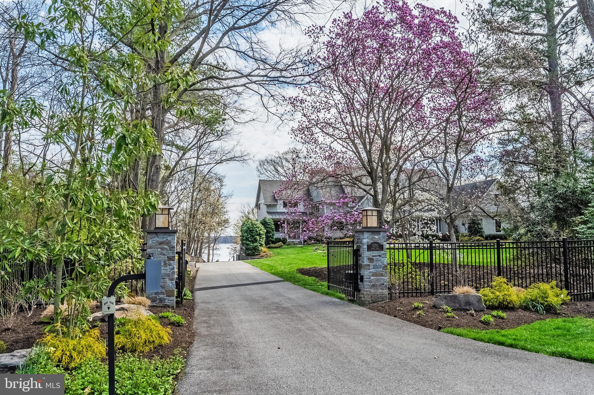 HALLOWING POINT RIVER ESTATES - Residential