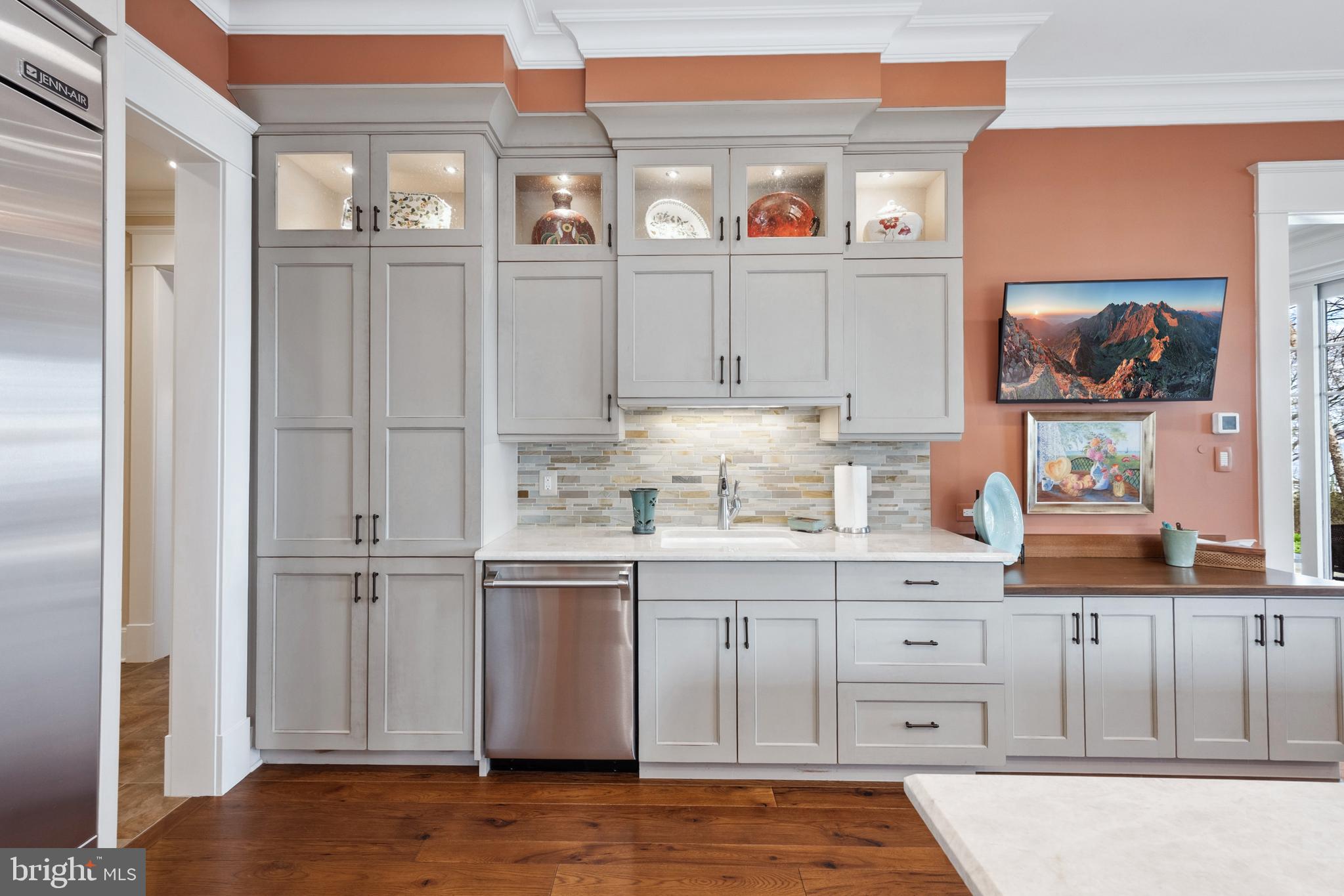 HALLOWING POINT RIVER ESTATES - Residential