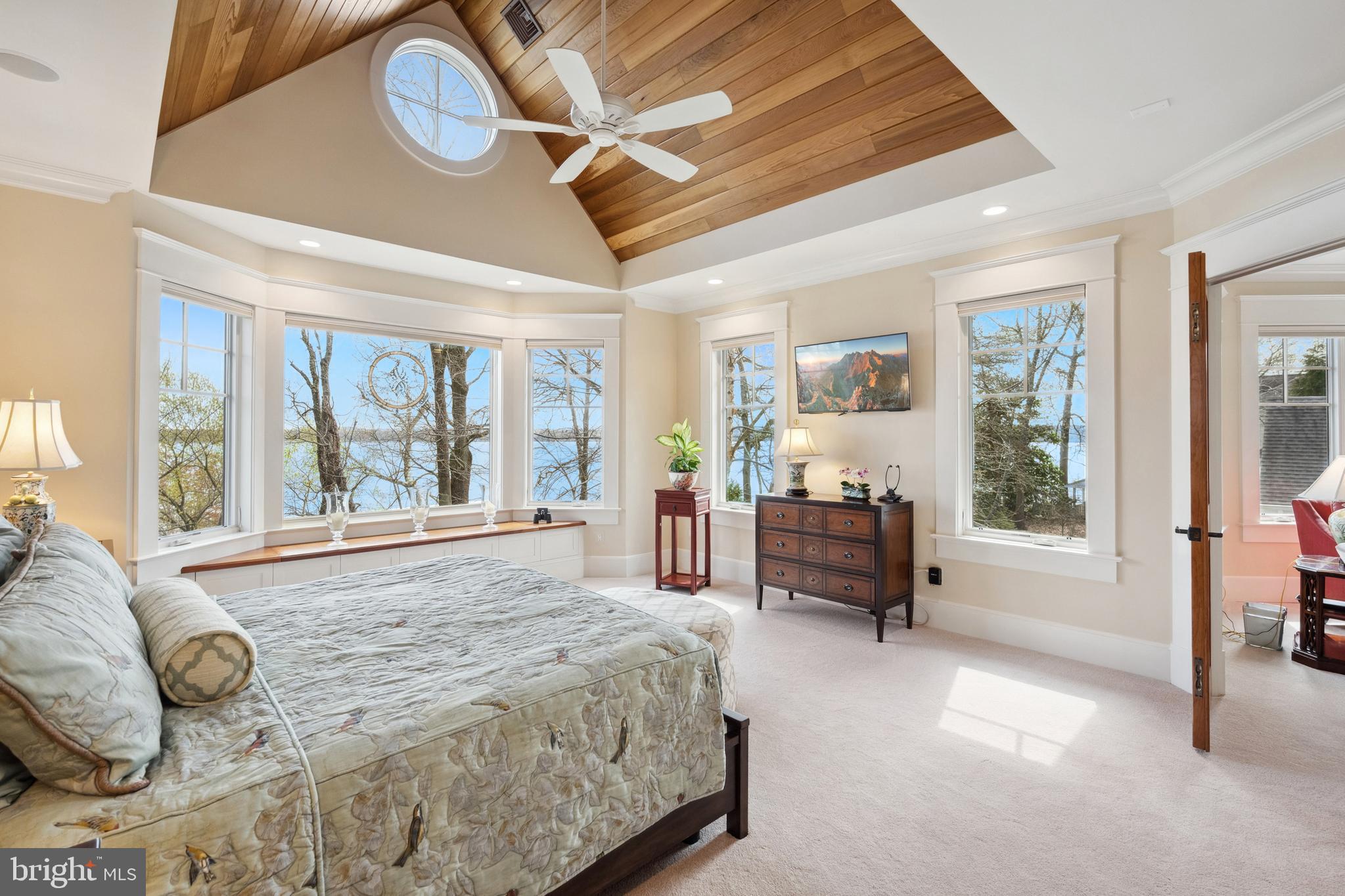 HALLOWING POINT RIVER ESTATES - Residential