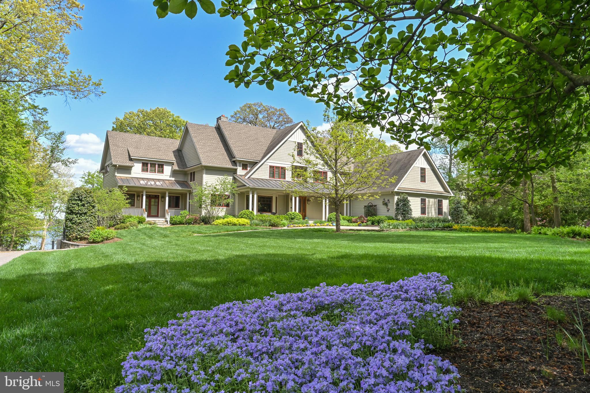 HALLOWING POINT RIVER ESTATES - Residential