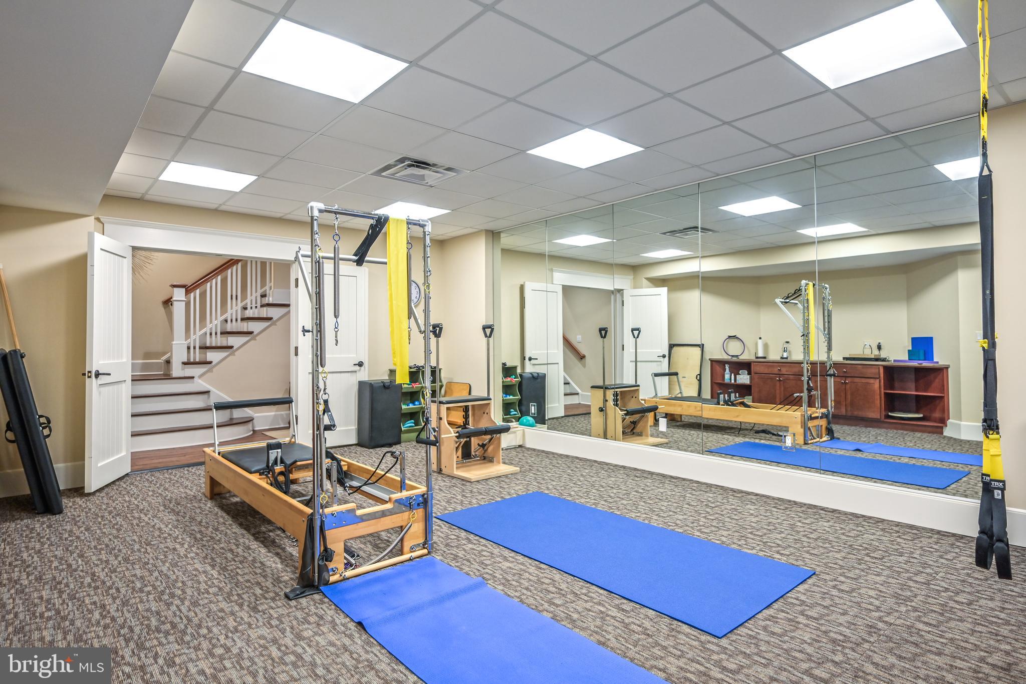 HALLOWING POINT RIVER ESTATES - Residential