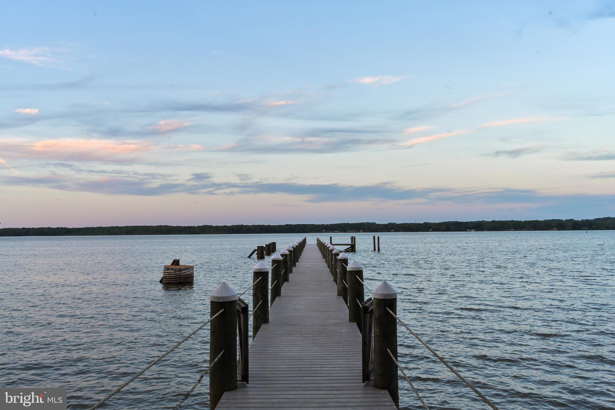 HALLOWING POINT RIVER ESTATES - Residential