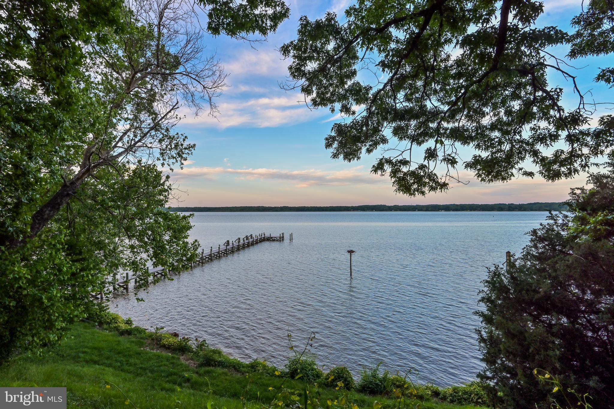 HALLOWING POINT RIVER ESTATES - Residential