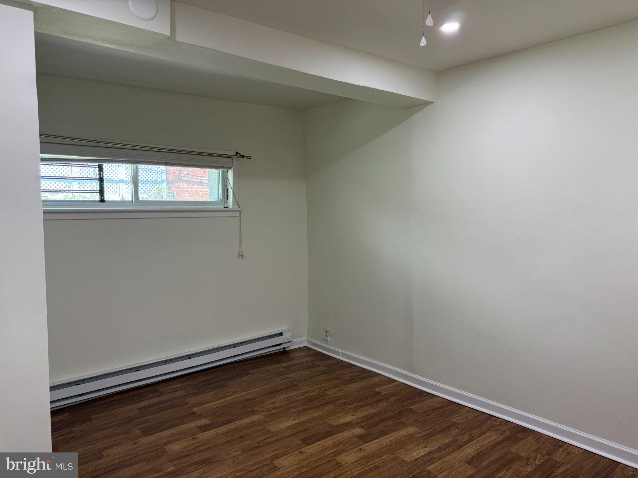 121 21 STREET N 1R