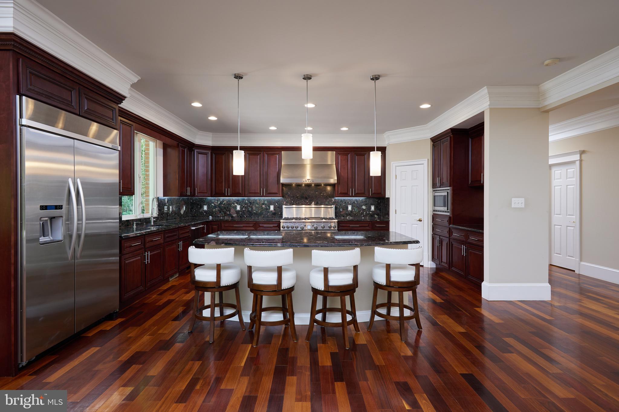 CONGRESSIONAL COUNTRY CLUB ESTATES - Residential