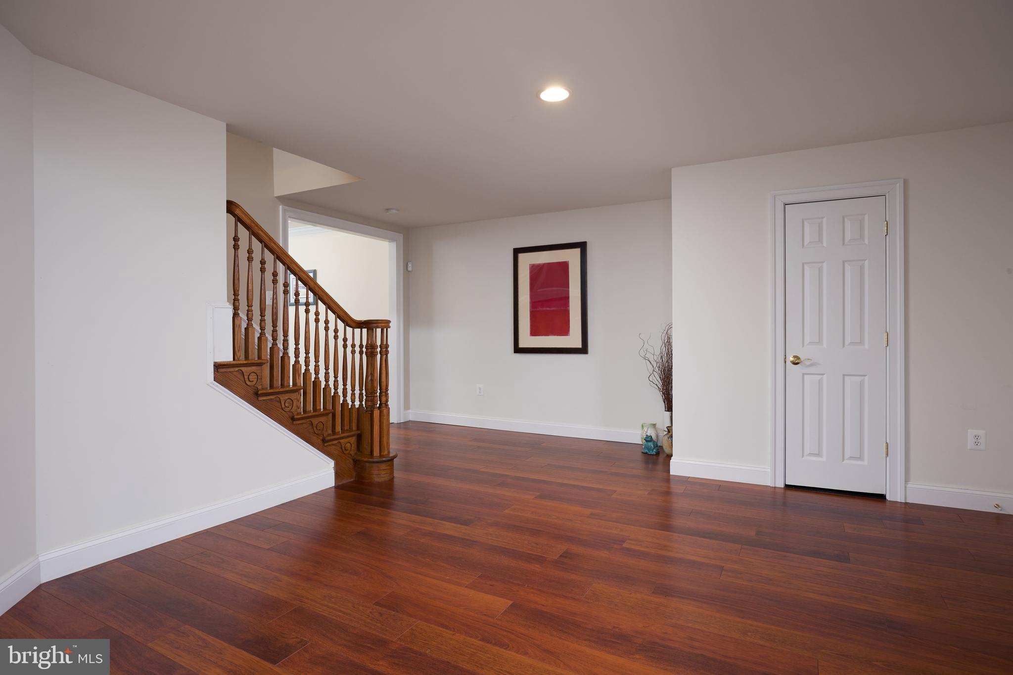 CONGRESSIONAL COUNTRY CLUB ESTATES - Residential