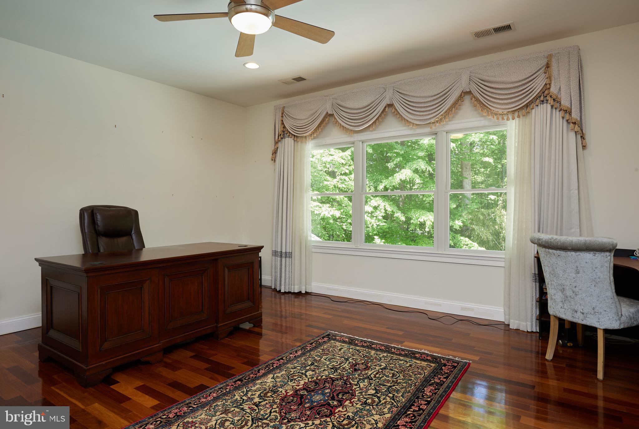 CONGRESSIONAL COUNTRY CLUB ESTATES - Residential