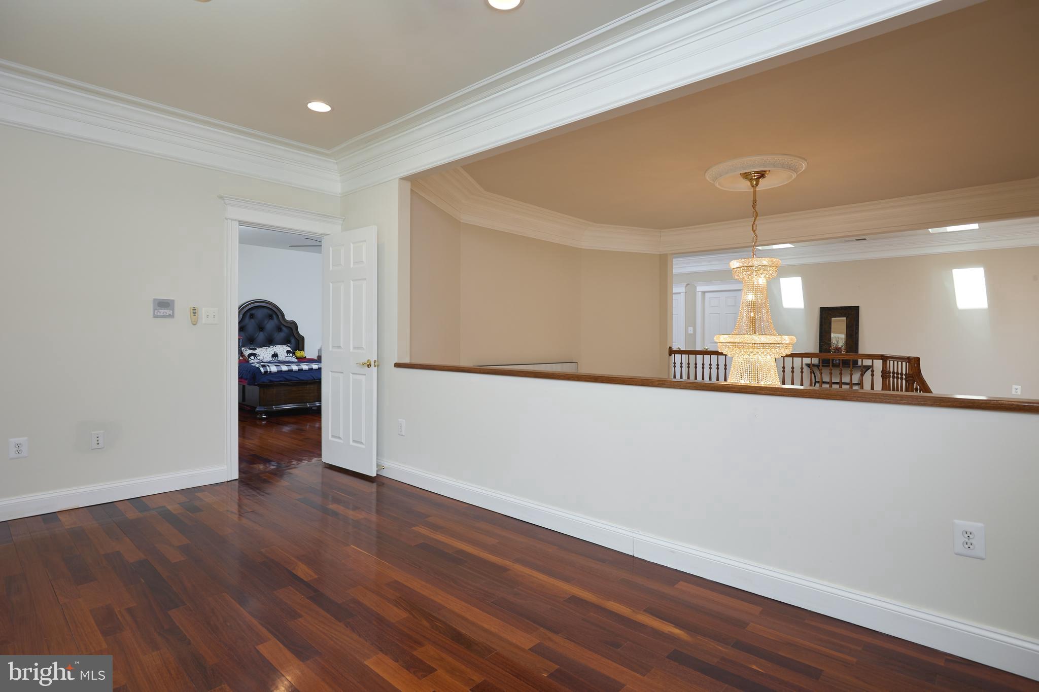 CONGRESSIONAL COUNTRY CLUB ESTATES - Residential