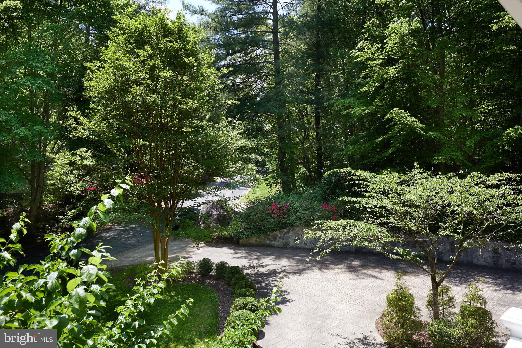 CONGRESSIONAL COUNTRY CLUB ESTATES - Residential