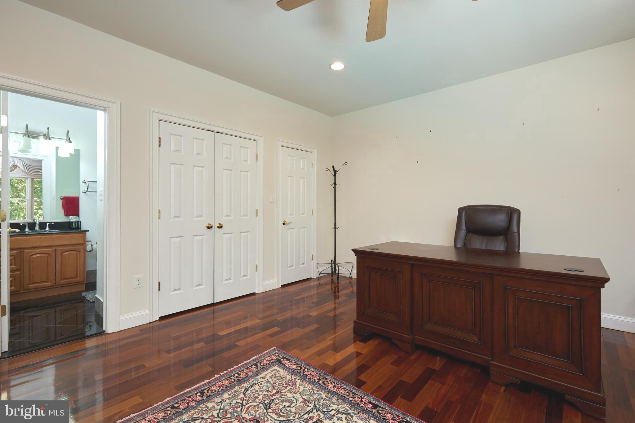 CONGRESSIONAL COUNTRY CLUB ESTATES - Residential