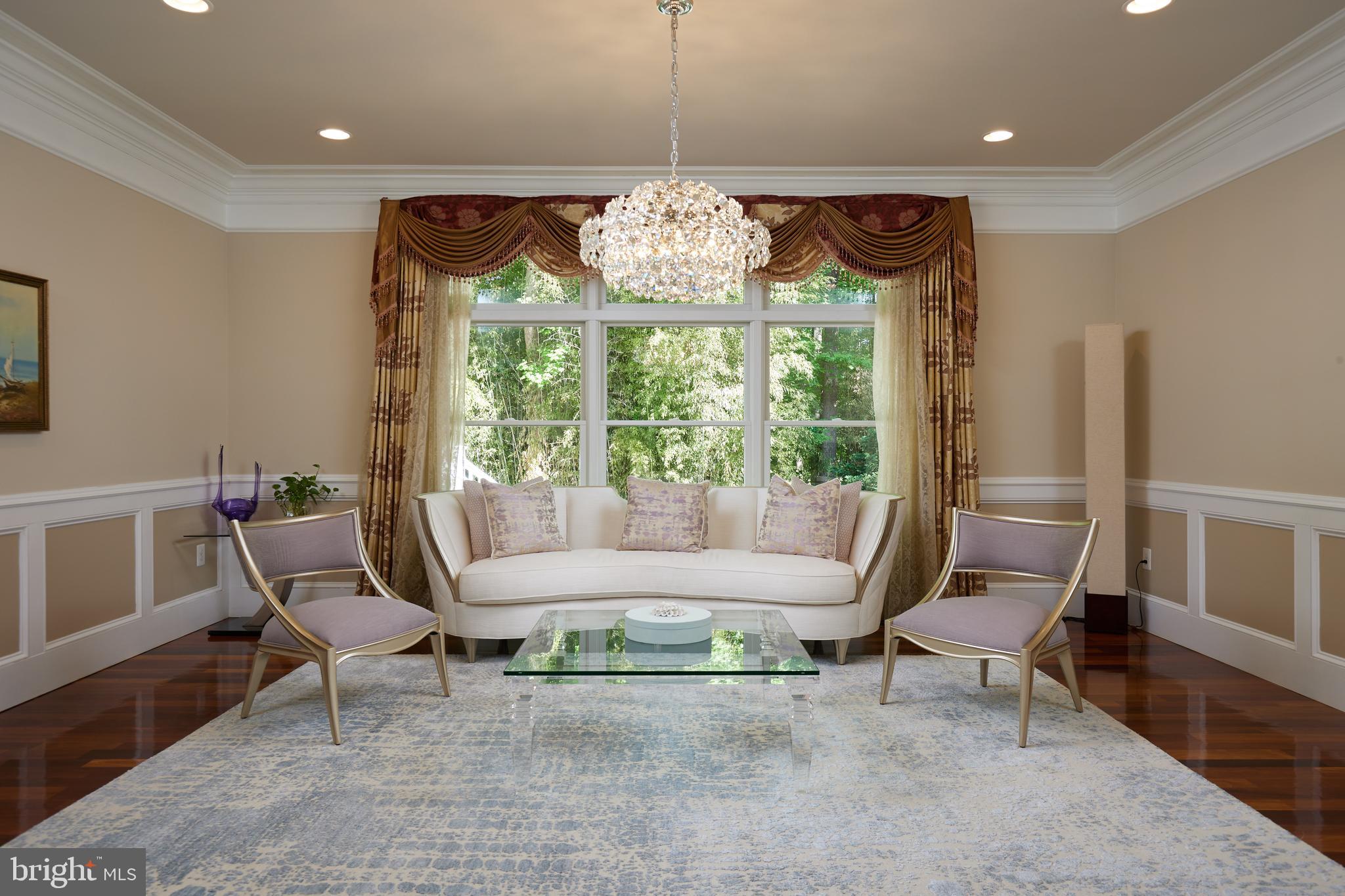 CONGRESSIONAL COUNTRY CLUB ESTATES - Residential