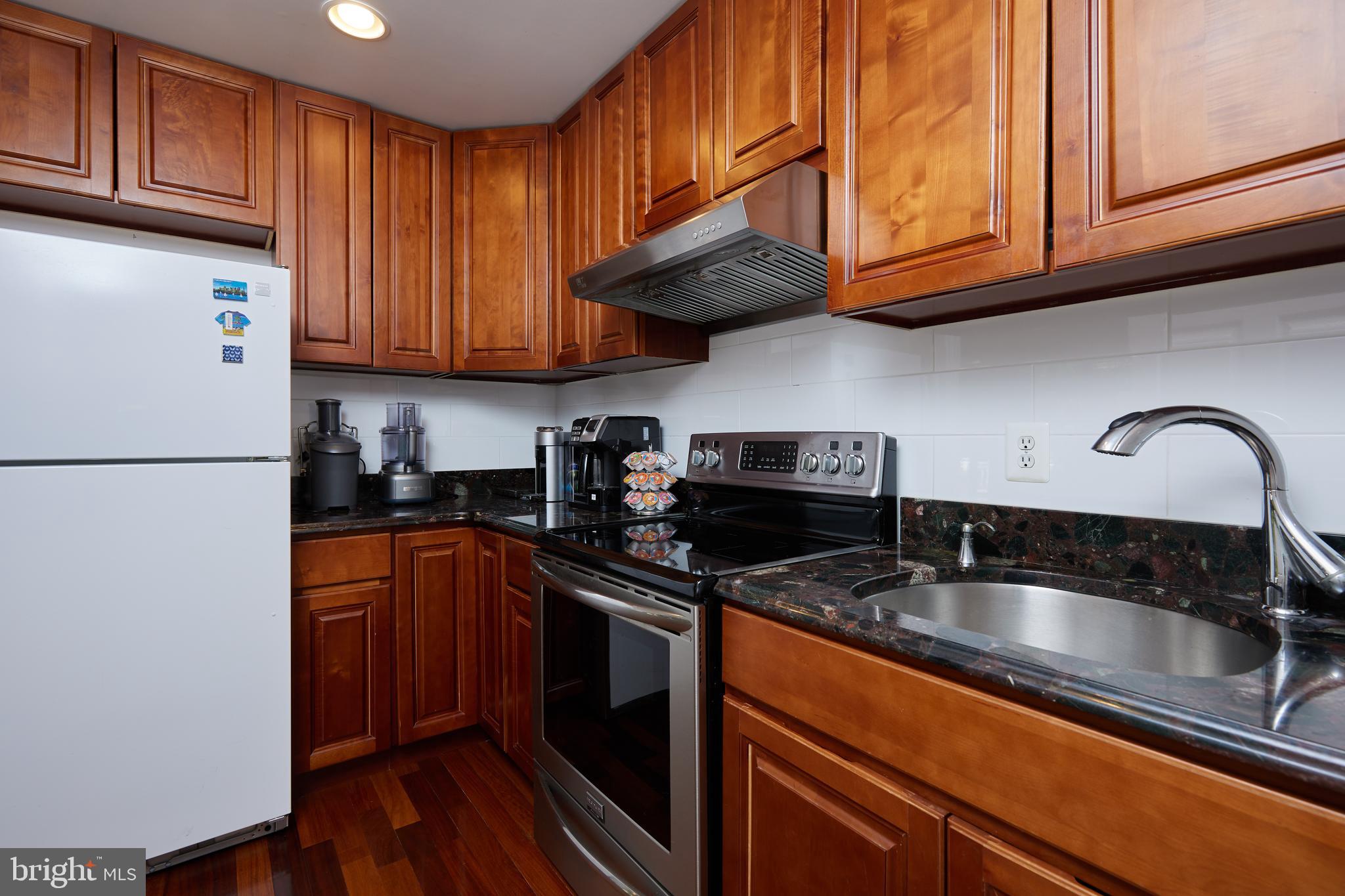 CONGRESSIONAL COUNTRY CLUB ESTATES - Residential