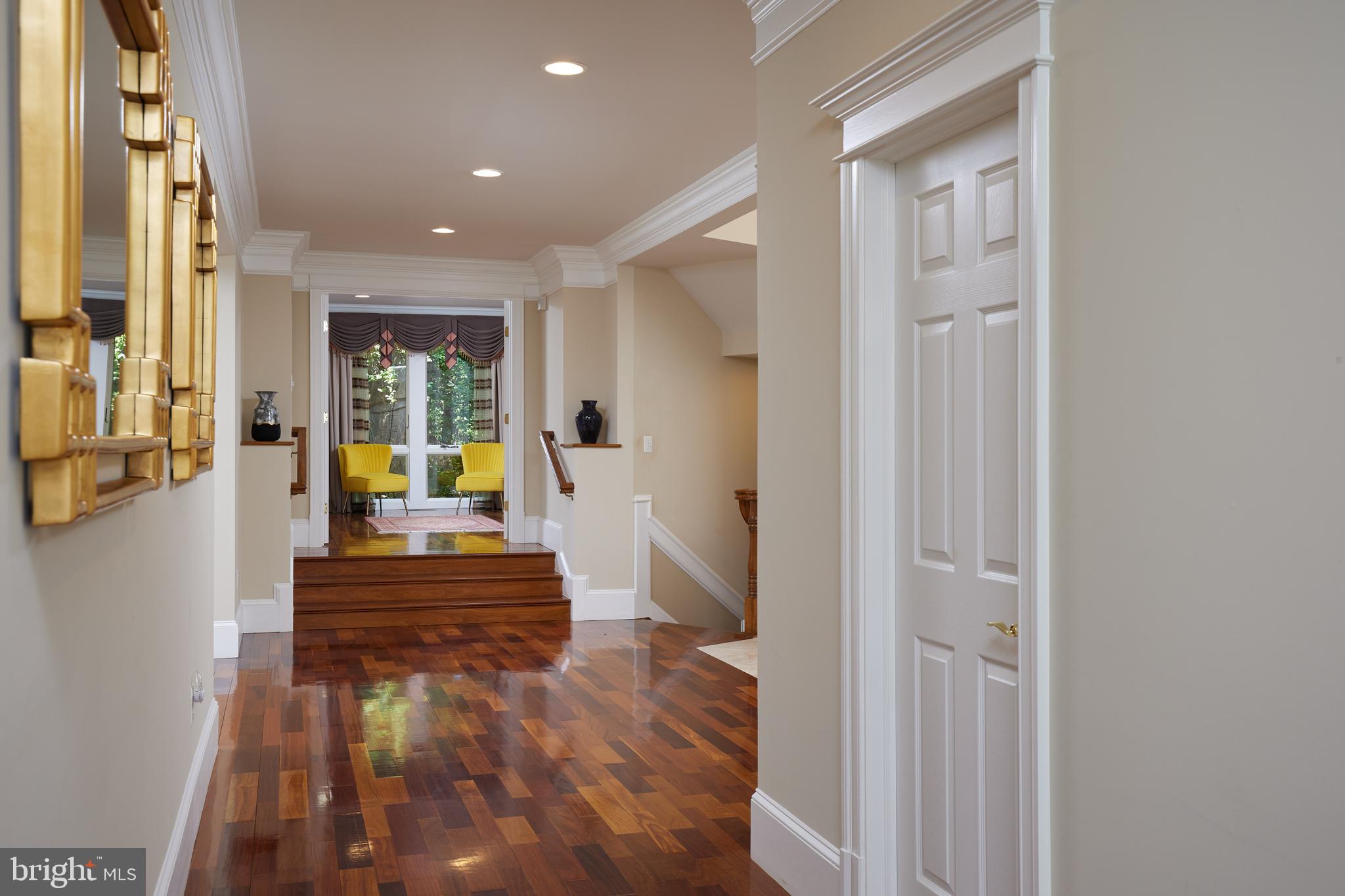 CONGRESSIONAL COUNTRY CLUB ESTATES - Residential