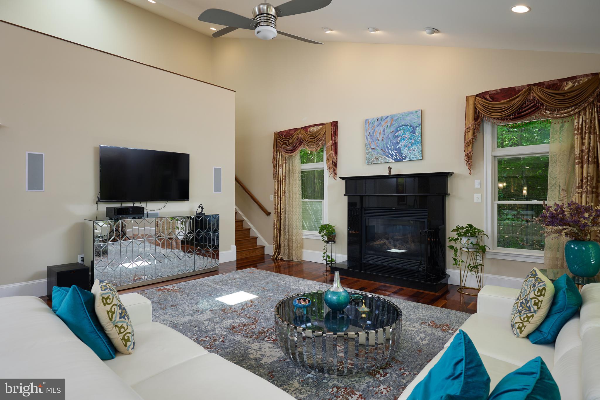 CONGRESSIONAL COUNTRY CLUB ESTATES - Residential