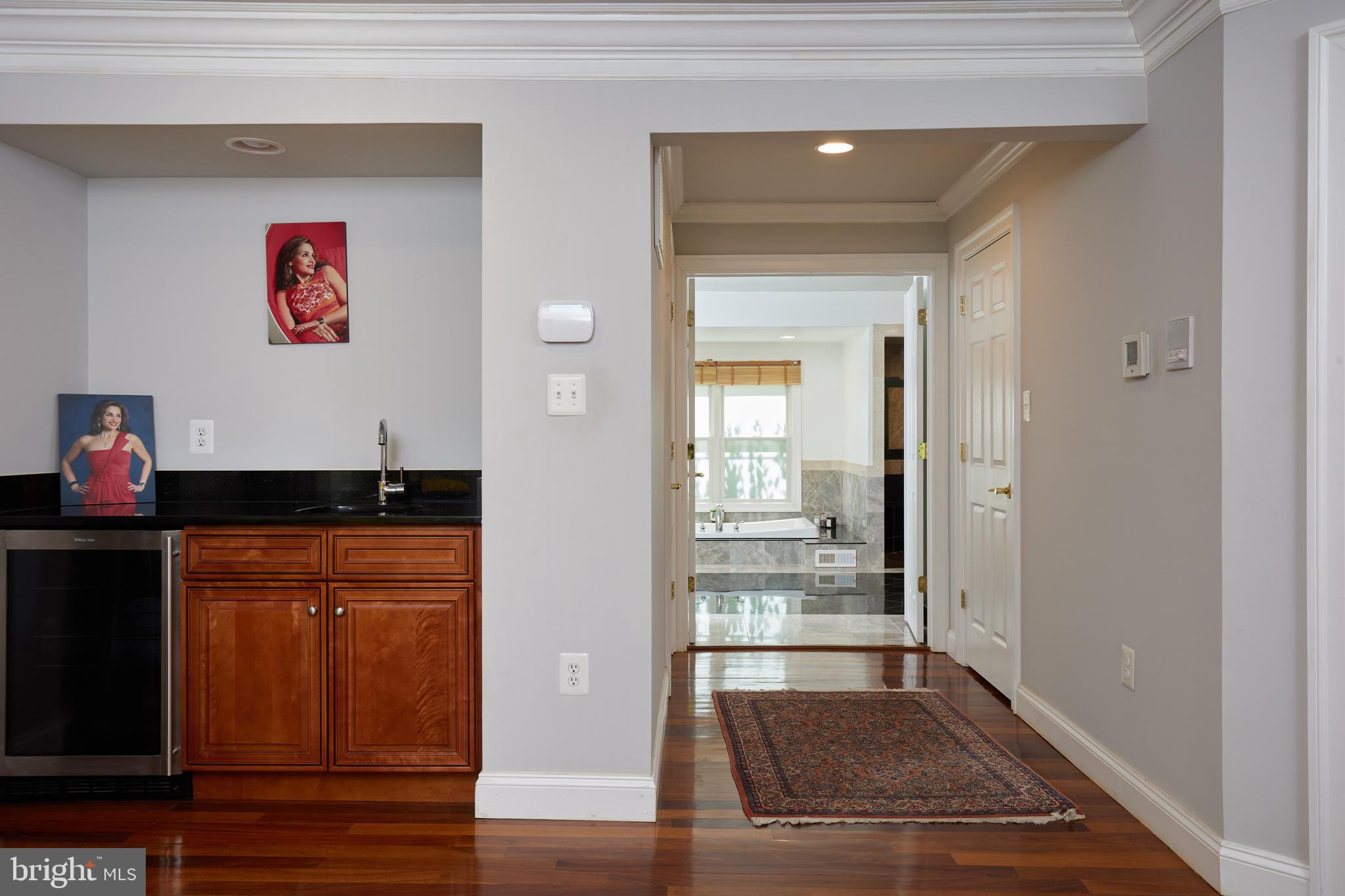 CONGRESSIONAL COUNTRY CLUB ESTATES - Residential