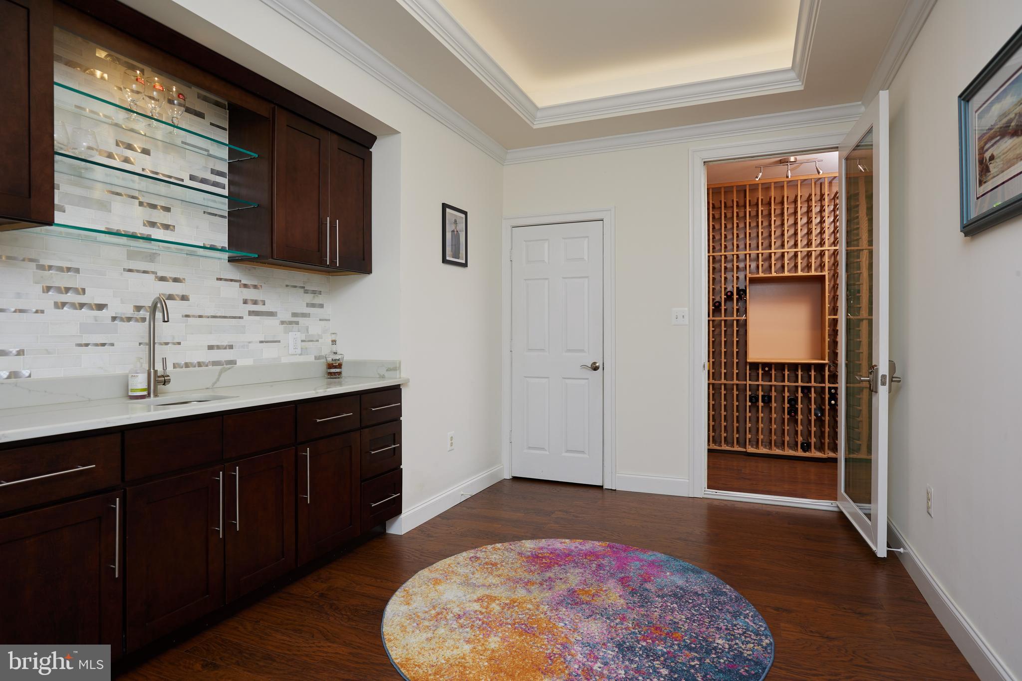 CONGRESSIONAL COUNTRY CLUB ESTATES - Residential