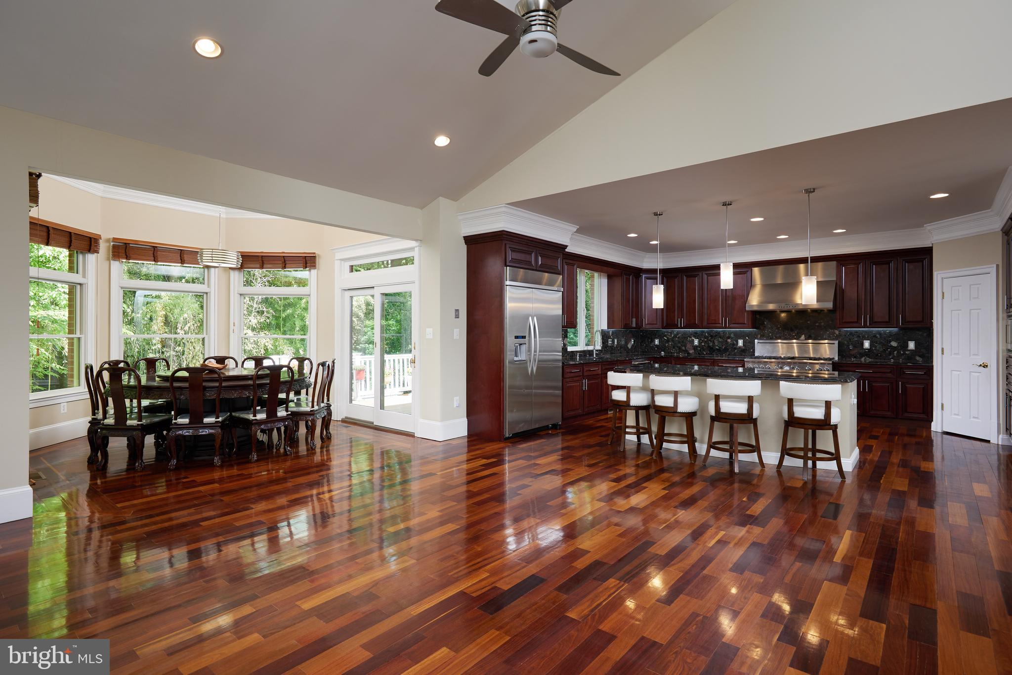 CONGRESSIONAL COUNTRY CLUB ESTATES - Residential