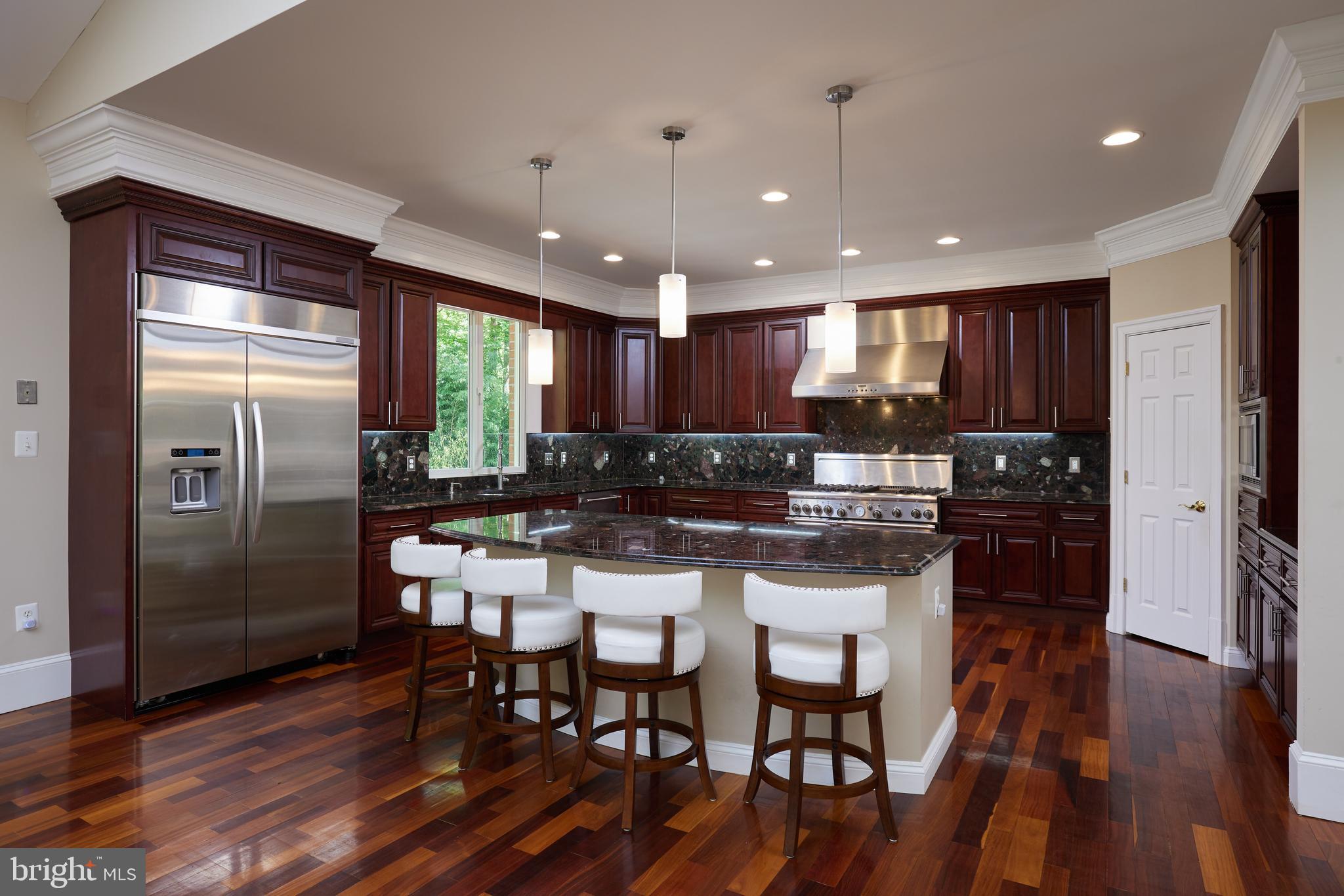 CONGRESSIONAL COUNTRY CLUB ESTATES - Residential