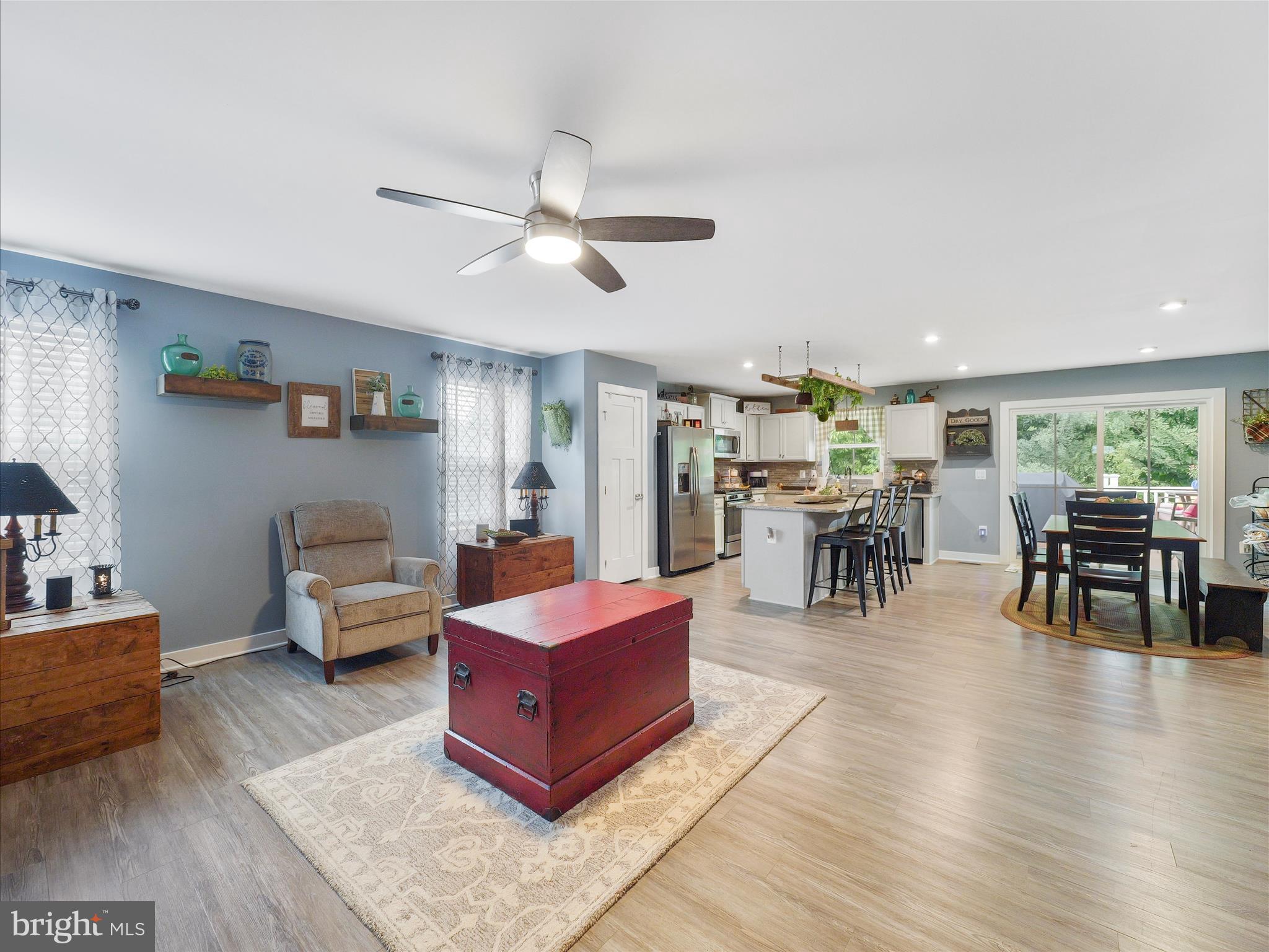 THE LAKES AT MARTINSBURG - Residential