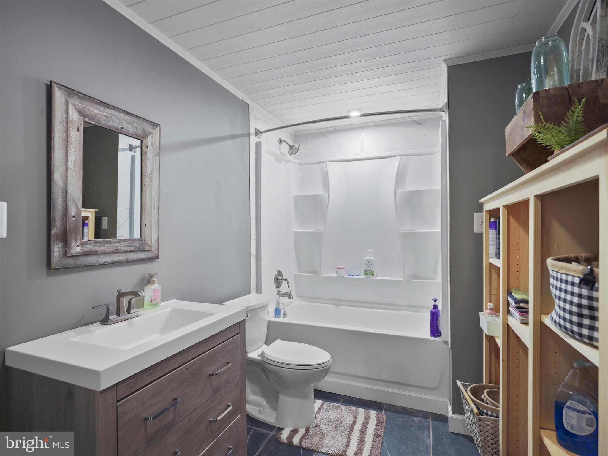 THE LAKES AT MARTINSBURG - Residential