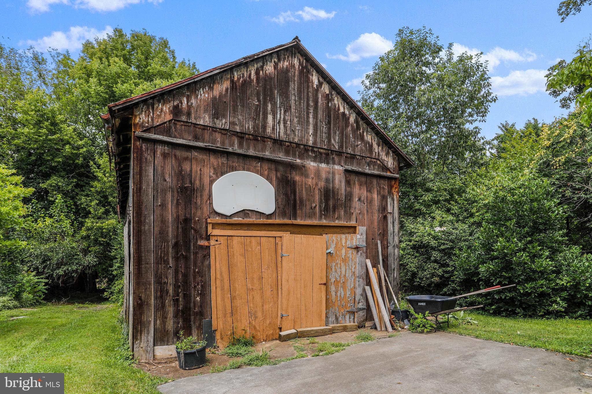 LEITERSBURG - Residential