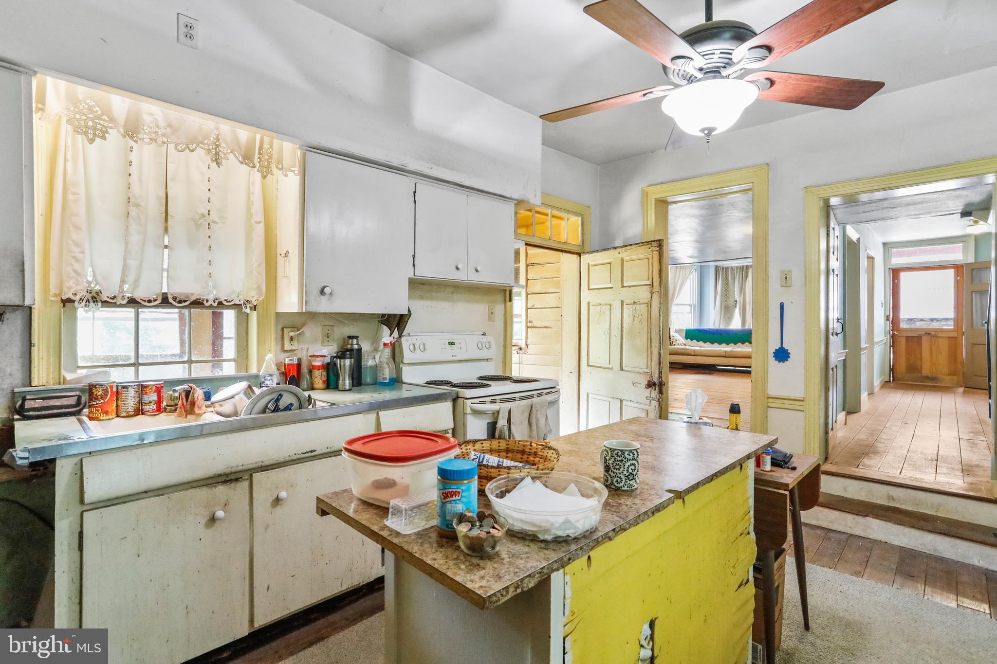 LEITERSBURG - Residential