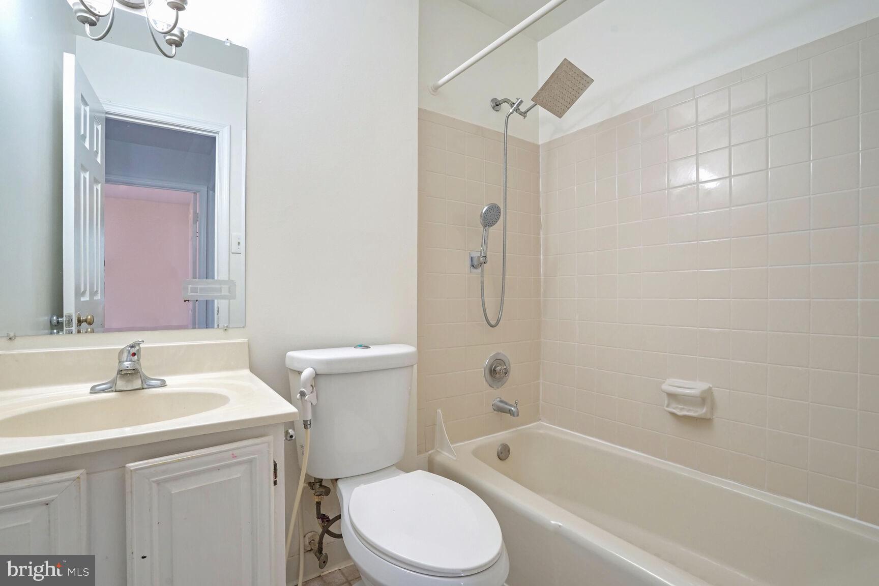 LAKE RIDGE - SPRINGWOODS - Residential Lease