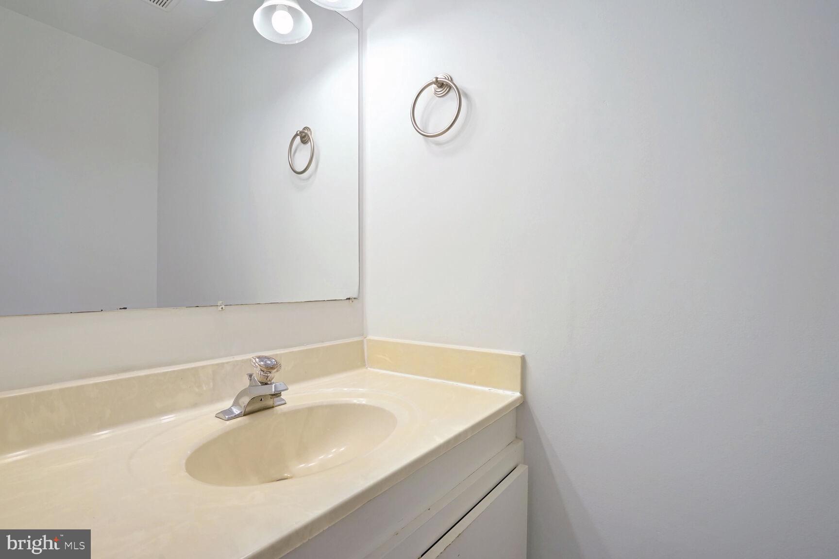 LAKE RIDGE - SPRINGWOODS - Residential Lease