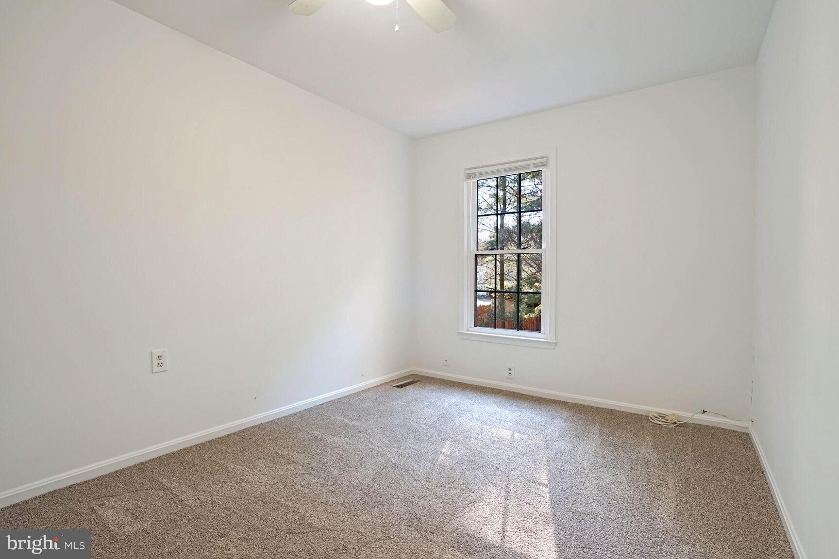 LAKE RIDGE - SPRINGWOODS - Residential Lease