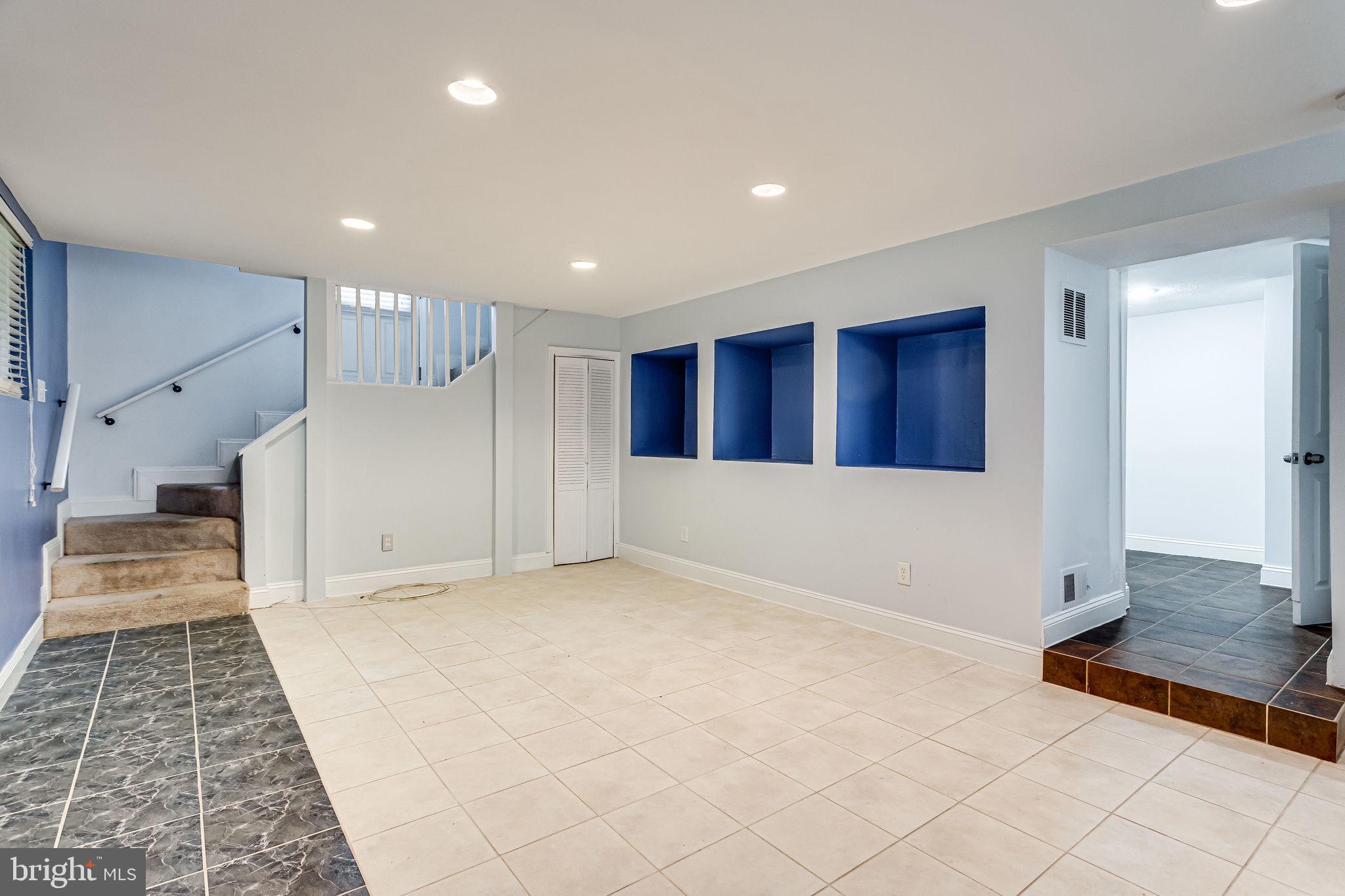 RIVERDALE PARK - Residential