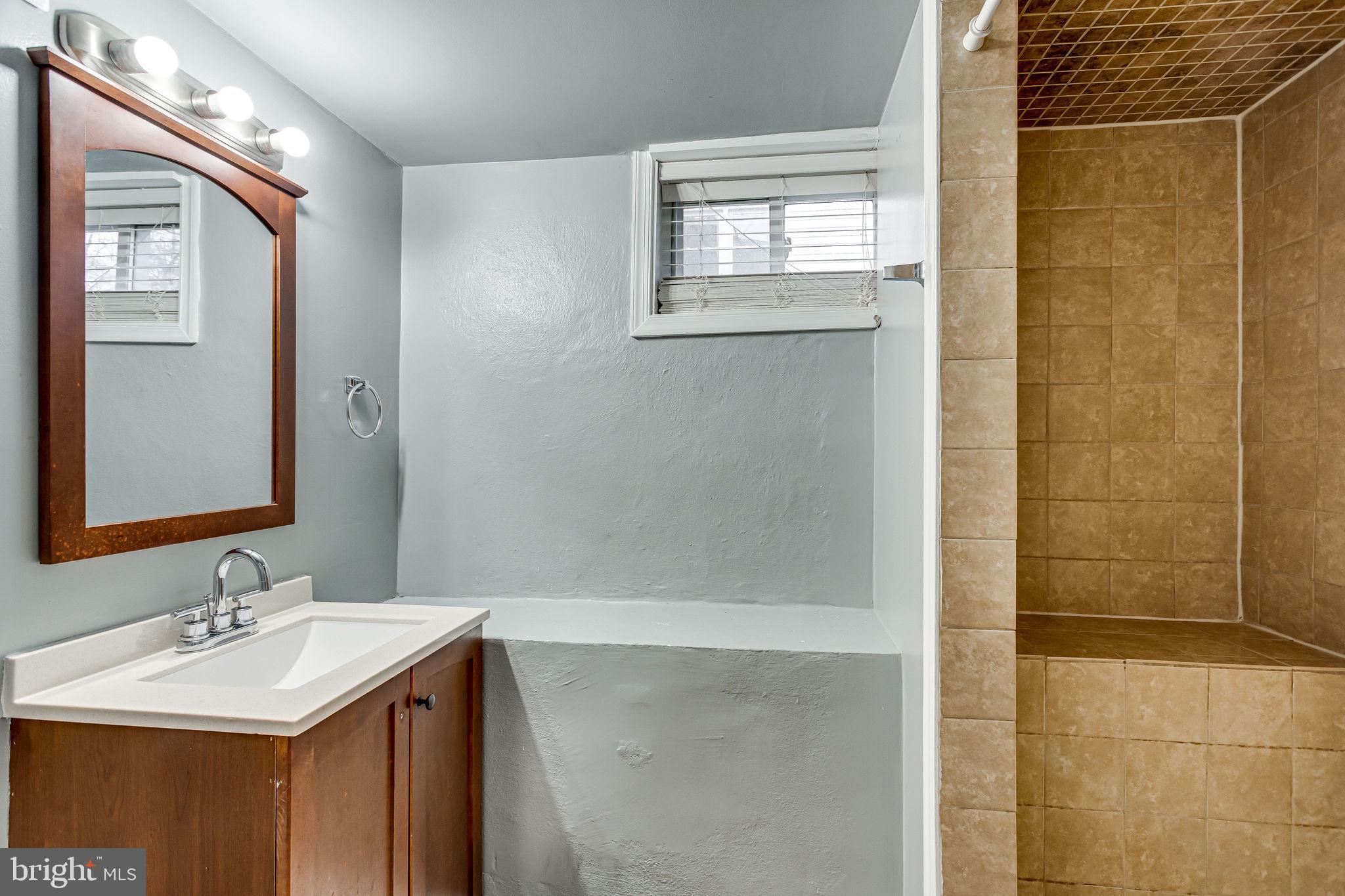 RIVERDALE PARK - Residential