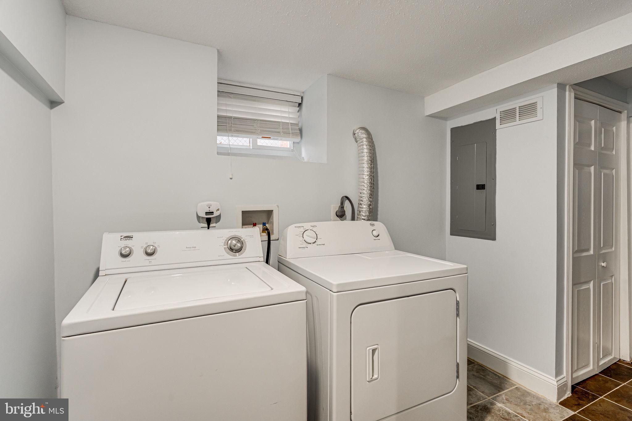 RIVERDALE PARK - Residential