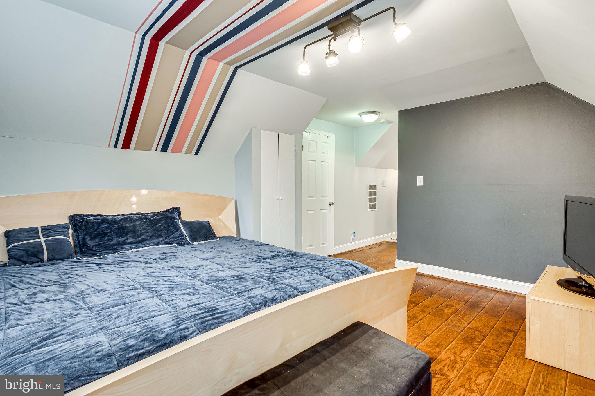 RIVERDALE PARK - Residential