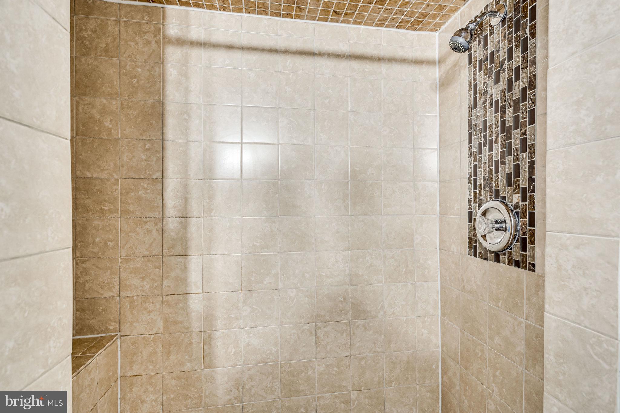 RIVERDALE PARK - Residential