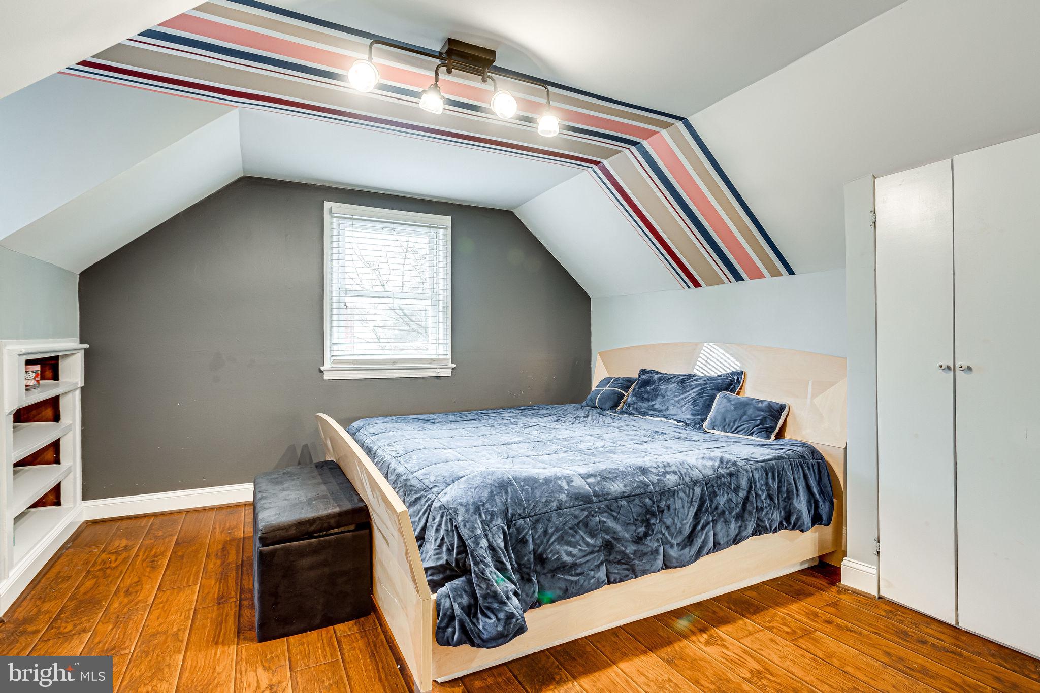 RIVERDALE PARK - Residential