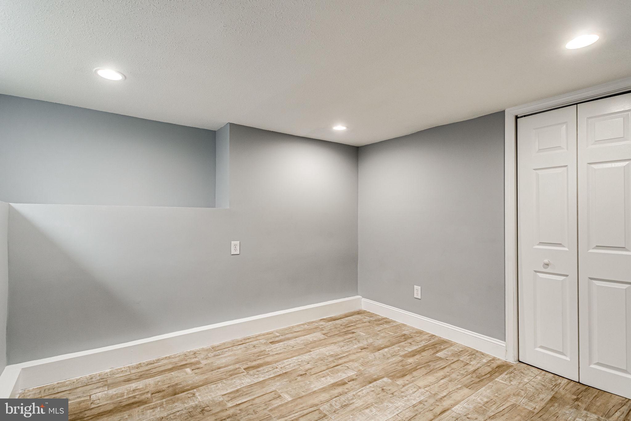 RIVERDALE PARK - Residential