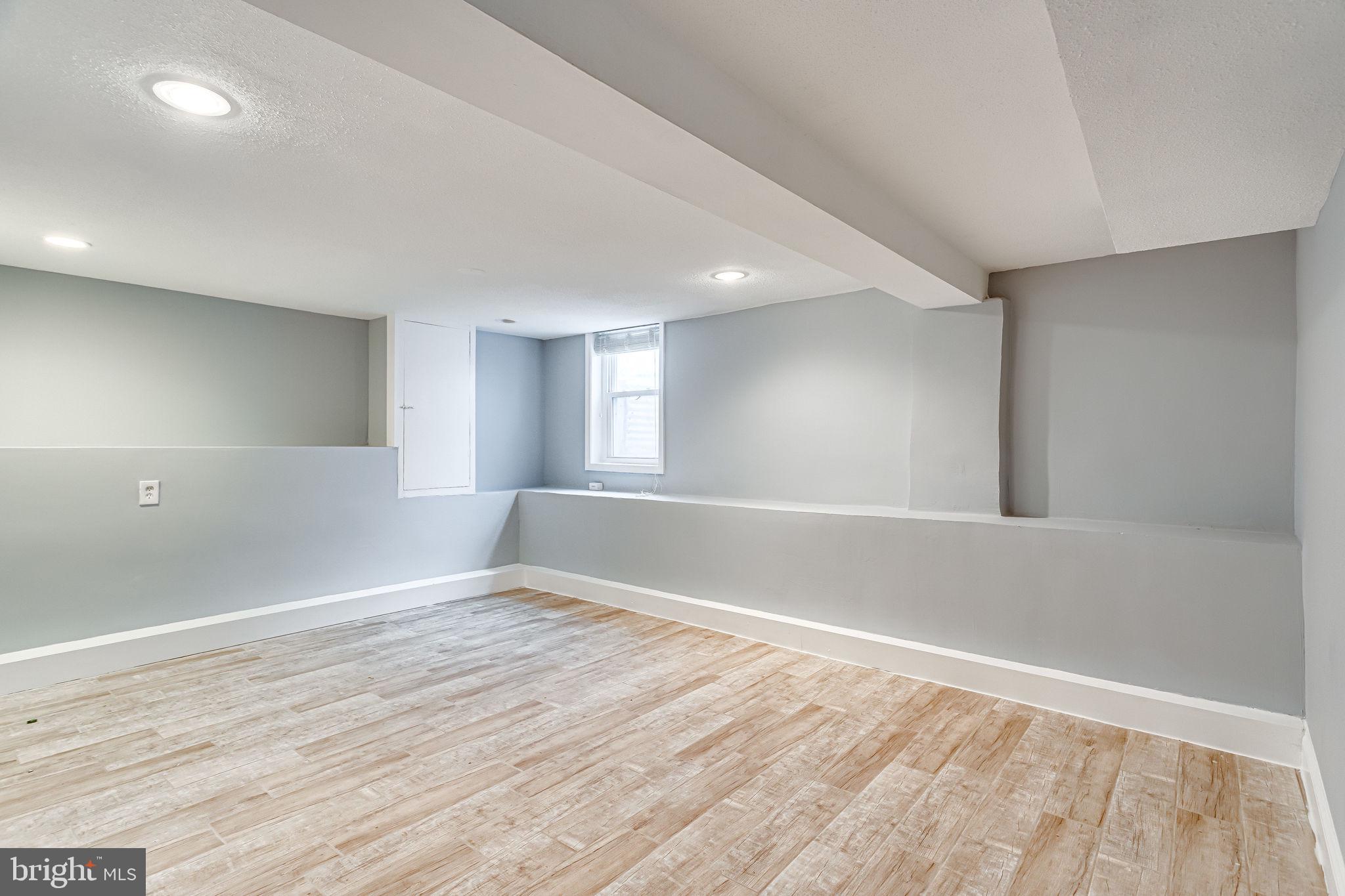 RIVERDALE PARK - Residential