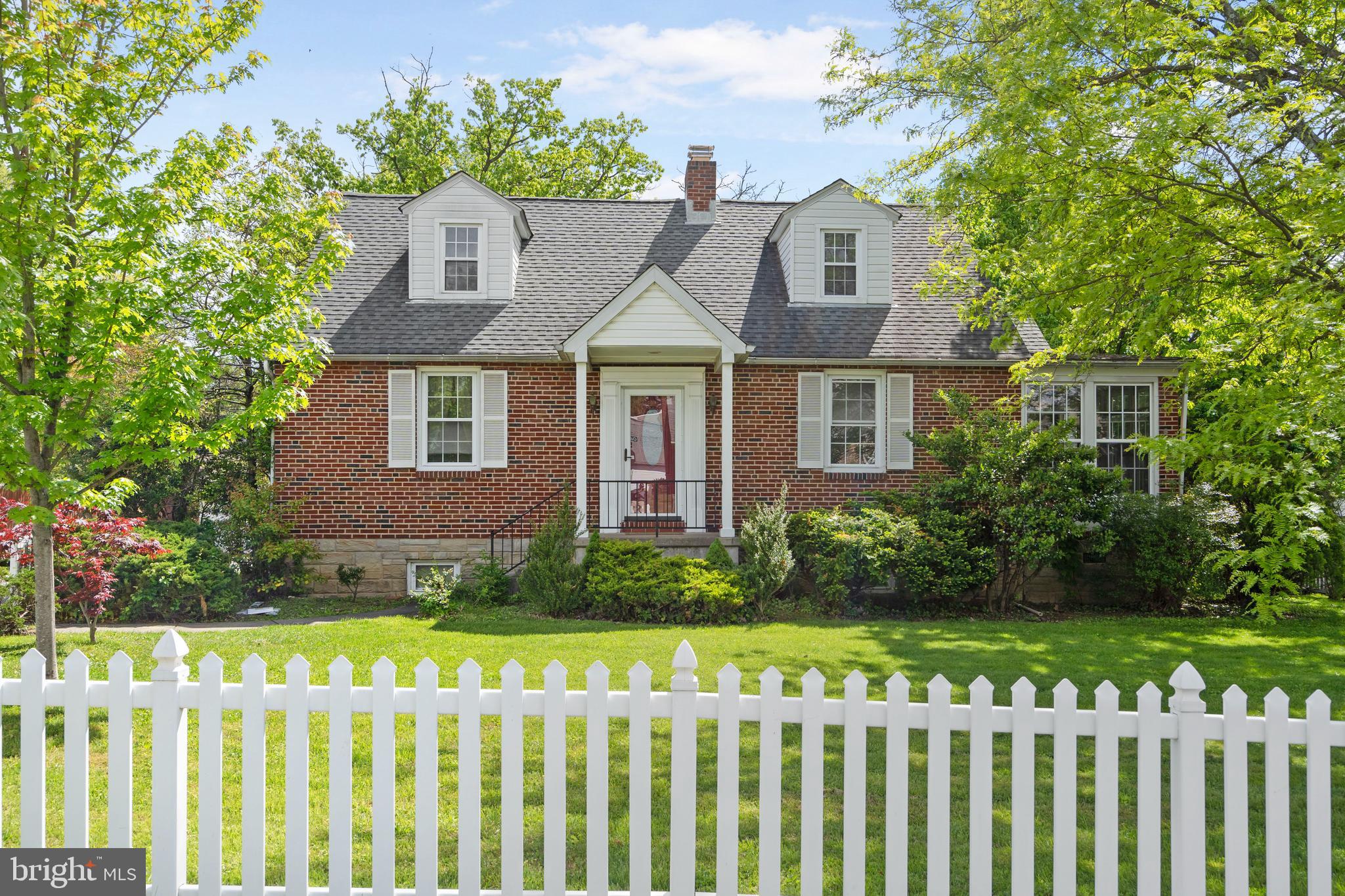 HILLENDALE PARK - Residential