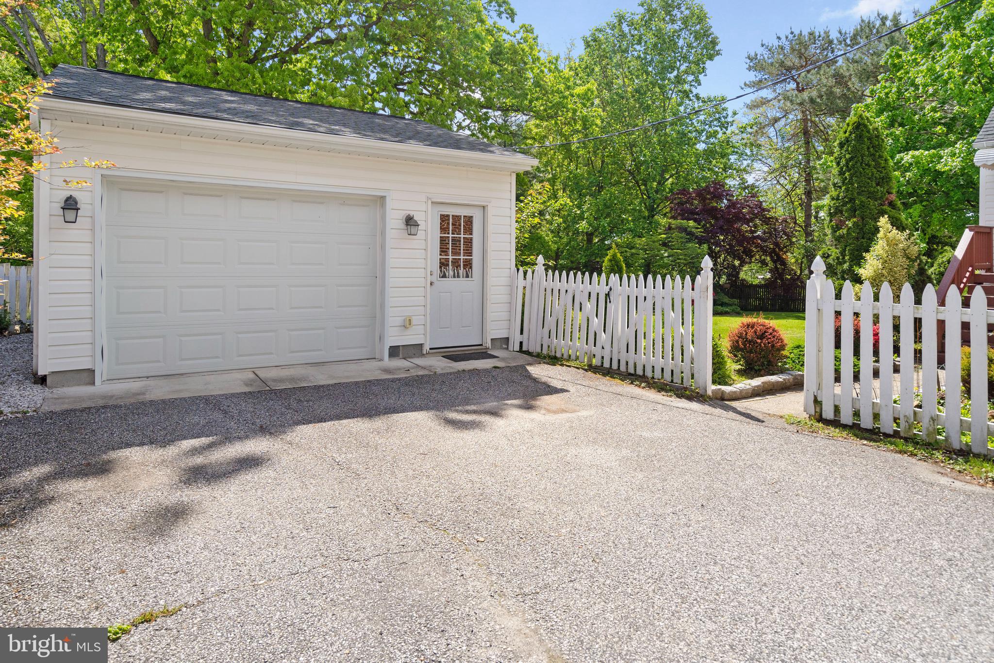 HILLENDALE PARK - Residential