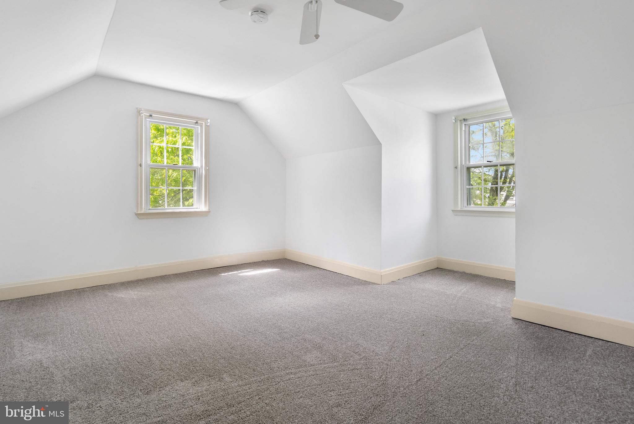 HILLENDALE PARK - Residential