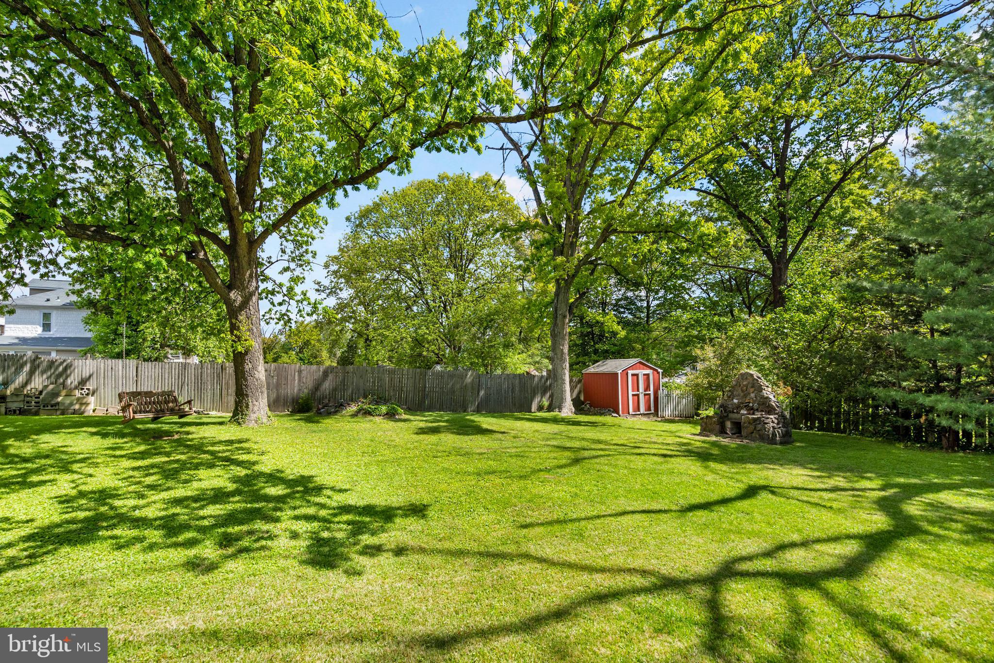 HILLENDALE PARK - Residential