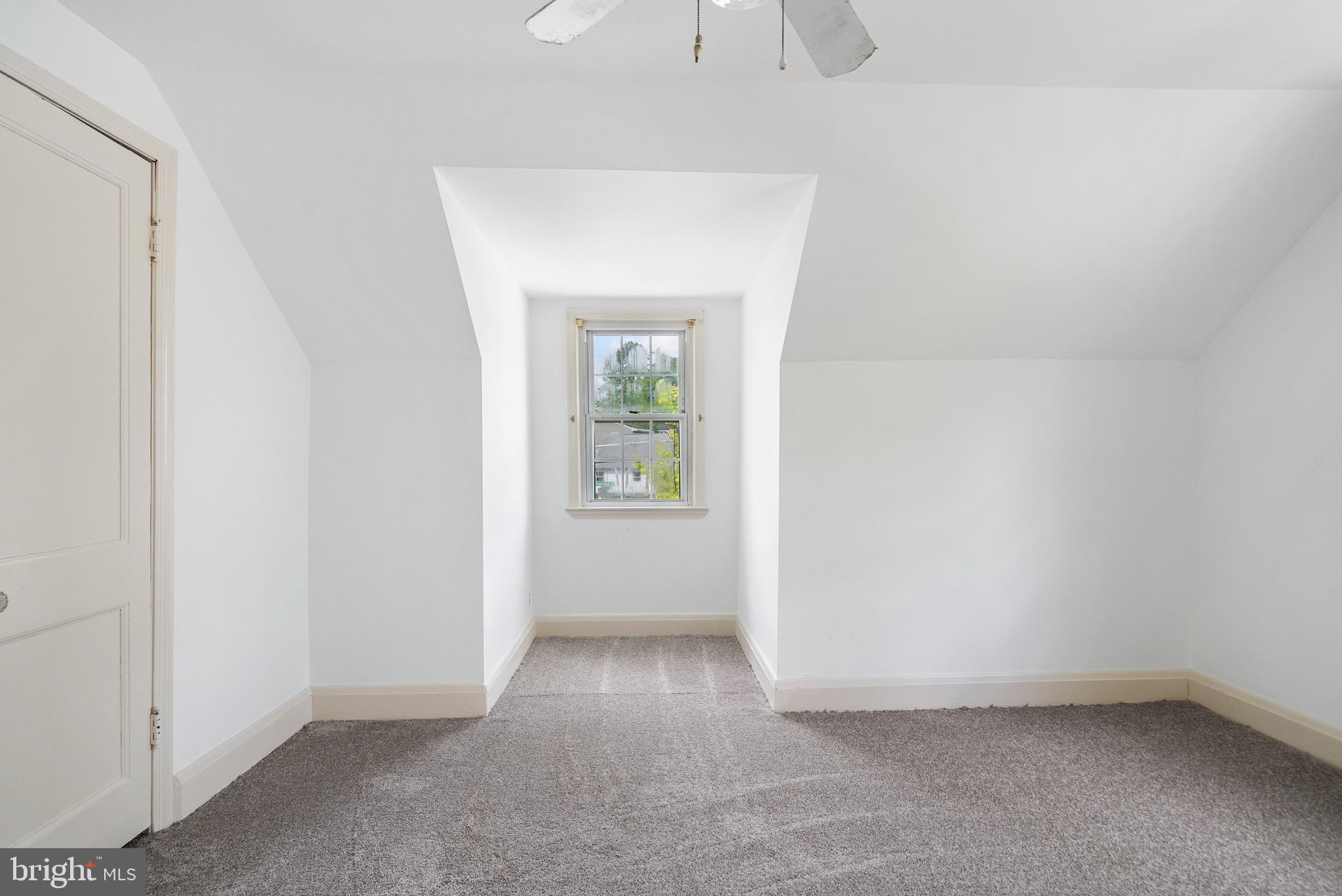 HILLENDALE PARK - Residential