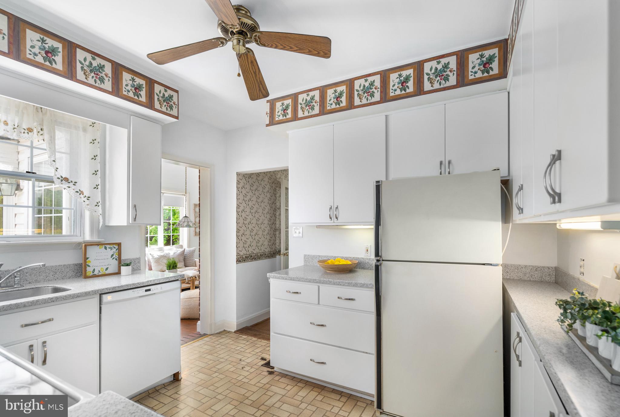 HILLENDALE PARK - Residential