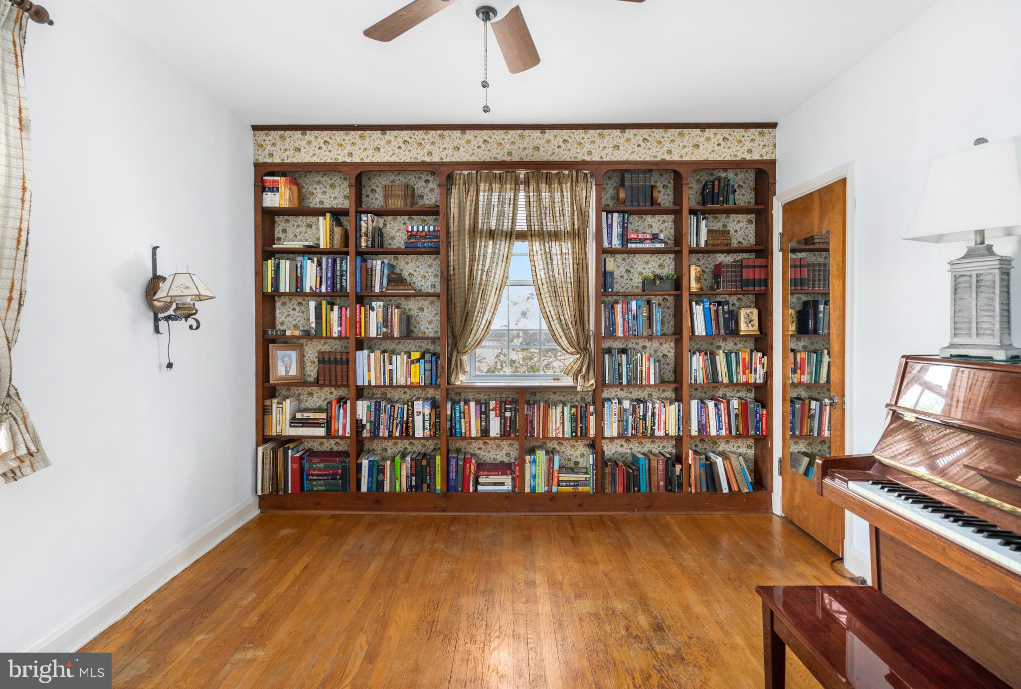 HILLENDALE PARK - Residential