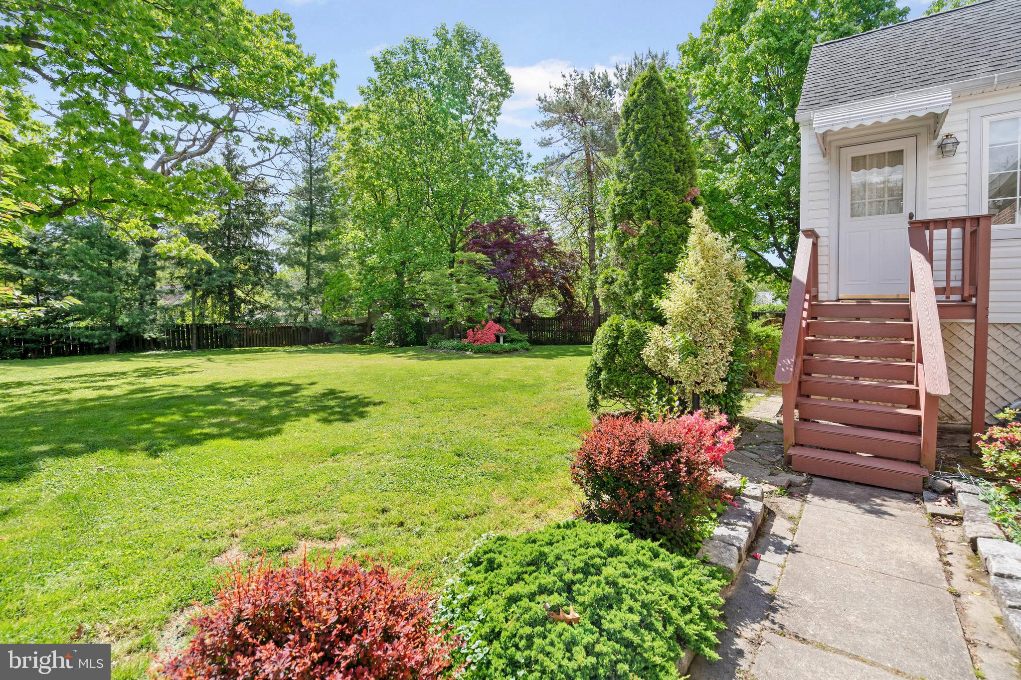 HILLENDALE PARK - Residential