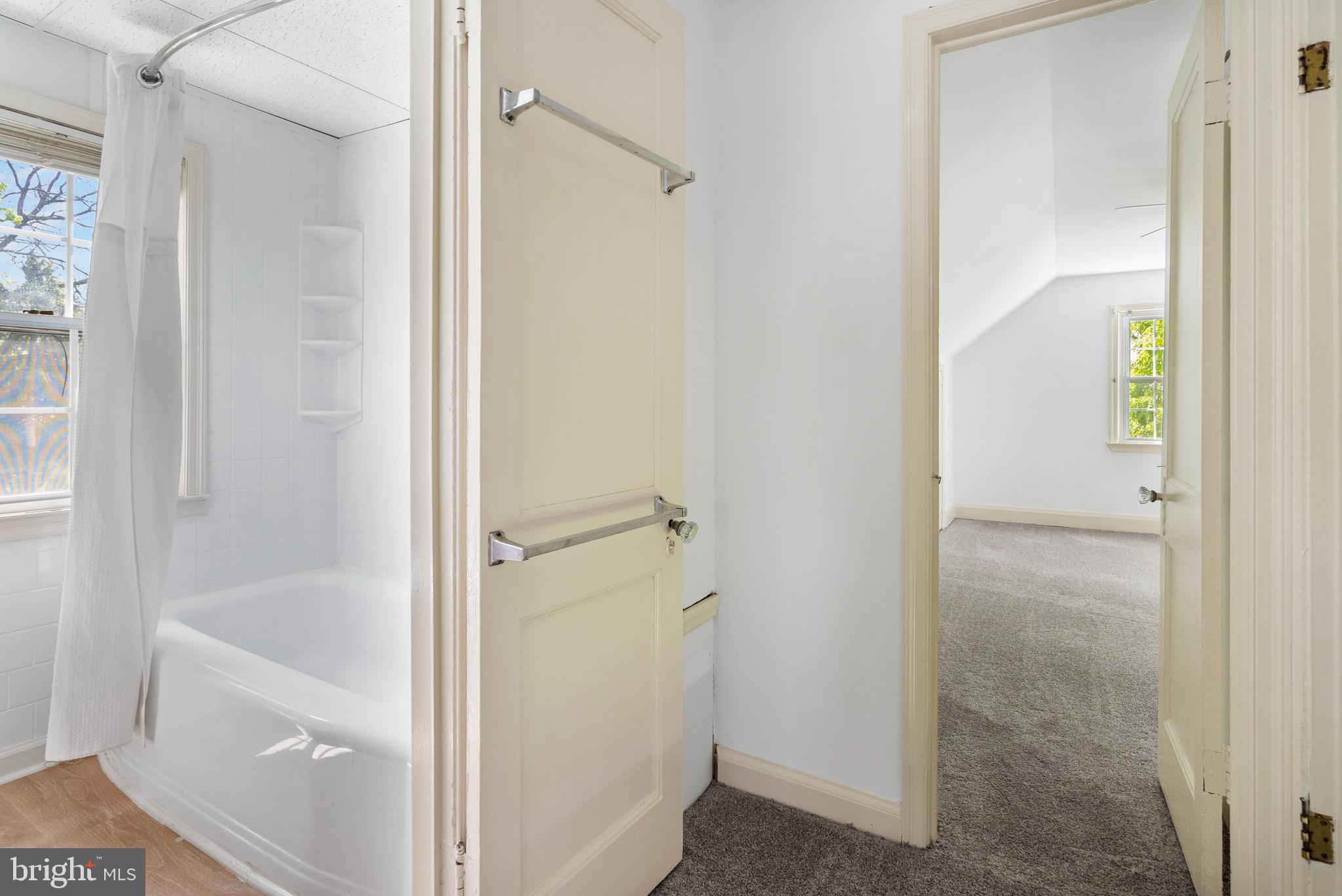 HILLENDALE PARK - Residential