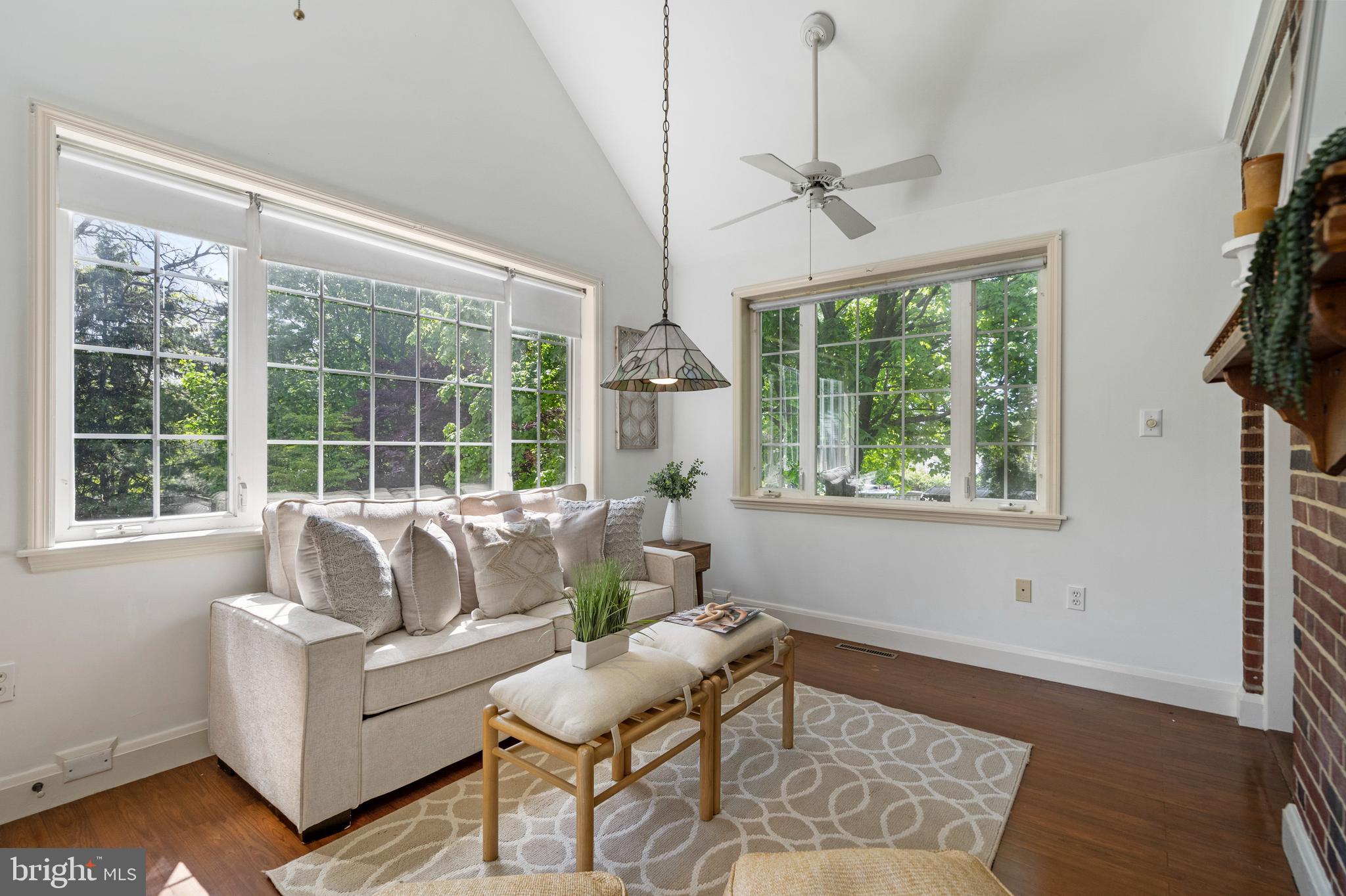 HILLENDALE PARK - Residential