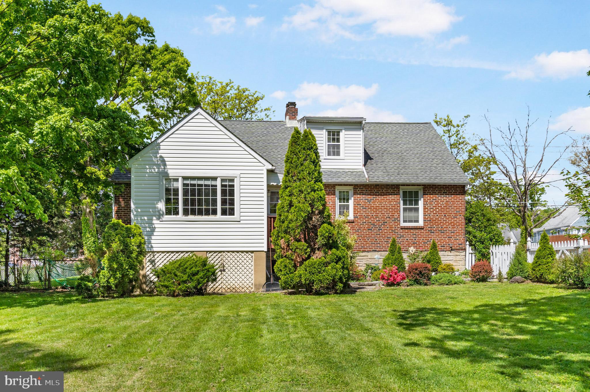 HILLENDALE PARK - Residential