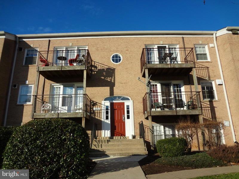 FOXCROFT COLONY - Residential Lease