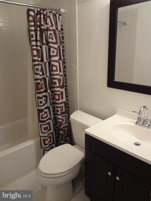 FOXCROFT COLONY - Residential Lease